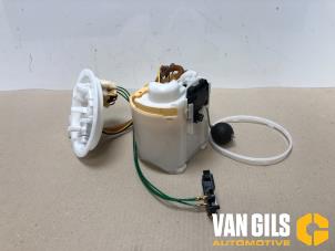 Gebruikte Brandstofpomp Elektrisch BMW 5 serie (G30) 530e iPerformance Prijs € 130,00 Margeregeling aangeboden door Van Gils Automotive