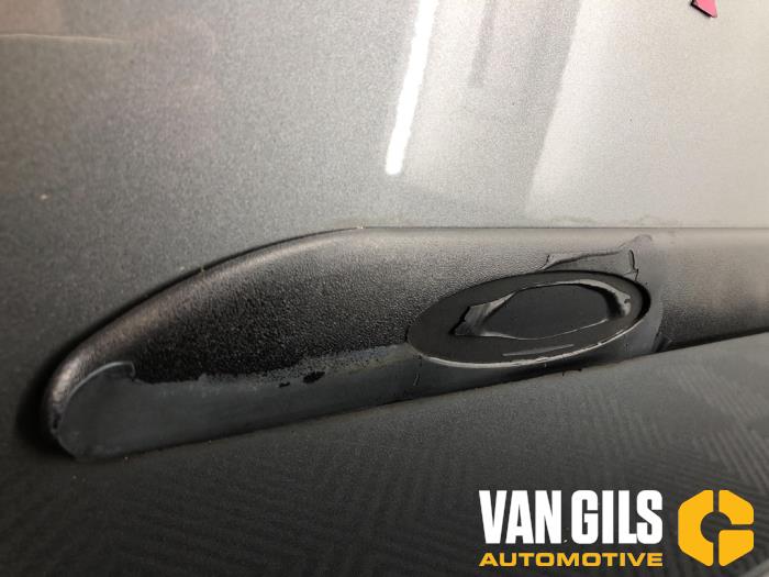 Portier 2Deurs links Suzuki Swift O259510