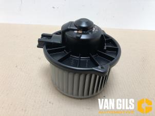 Gebruikte Kachel Ventilatiemotor Toyota Yaris (P1) 1.3 16V VVT-i Prijs € 45,00 Margeregeling aangeboden door Van Gils Automotive