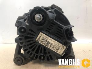 Gebruikte Dynamo Renault Clio III (BR/CR) 1.2 16V Tce Prijs op aanvraag aangeboden door Van Gils Automotive