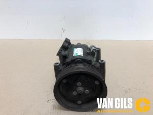 Gebruikte Aircopomp Renault Clio III (BR/CR) 1.2 16V Tce Prijs € 50,00 Margeregeling aangeboden door Van Gils Automotive