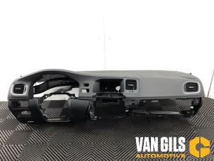 Gebruikte Dashboard Volvo V60 I (FW/GW) 2.4 D5 20V Autom. Prijs op aanvraag aangeboden door Van Gils Automotive