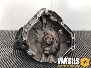 Gebruikte Versnellingsbak Renault Twingo III (AH) 1.0 SCe 70 12V Prijs € 350,00 Margeregeling aangeboden door Van Gils Automotive