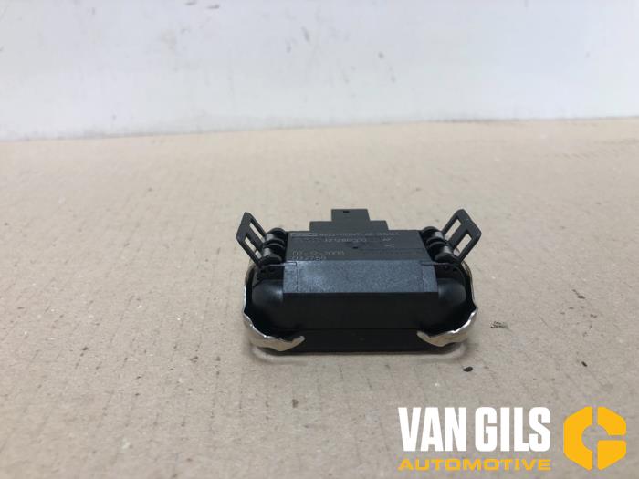 Gebruikte Sensor regen Landrover Freelander II 2.2 td4 16V Prijs € 30,00 Margeregeling aangeboden door Van Gils Automotive