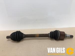 Gebruikte Aandrijfas links-voor Ford Focus 2 1.4 16V Prijs op aanvraag aangeboden door Van Gils Automotive