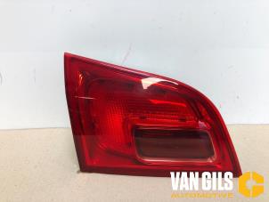 Gebruikte Achterlicht links Opel Astra J Sports Tourer (PD8/PE8/PF8) 1.4 Turbo 16V ecoFLEX 120 Prijs € 35,00 Margeregeling aangeboden door Van Gils Automotive