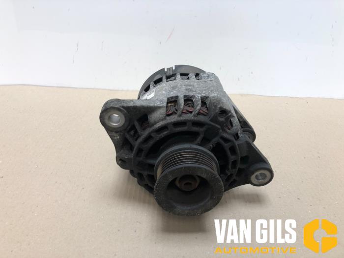 Gebruikte Dynamo Alfa Romeo GTV (916) 1.8 16V Twin Spark Prijs € 75,00 Margeregeling aangeboden door Van Gils Automotive