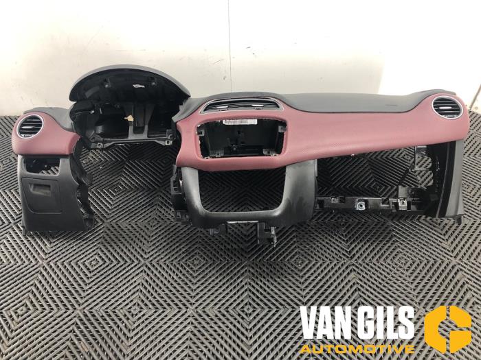Gebruikte Dashboard Fiat Punto Evo (199) 1.3 JTD Multijet 85 16V Euro 5 Prijs op aanvraag aangeboden door Van Gils Automotive