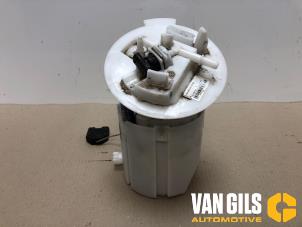 Gebruikte Tank element Pomp Mercedes C Estate (S205) C-180 1.6 16V BlueEfficiency Prijs € 99,99 Margeregeling aangeboden door Van Gils Automotive