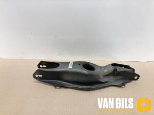 Gebruikte Draagarm links-achter Mercedes C Estate (S205) C-180 1.6 16V BlueEfficiency Prijs € 49,99 Margeregeling aangeboden door Van Gils Automotive