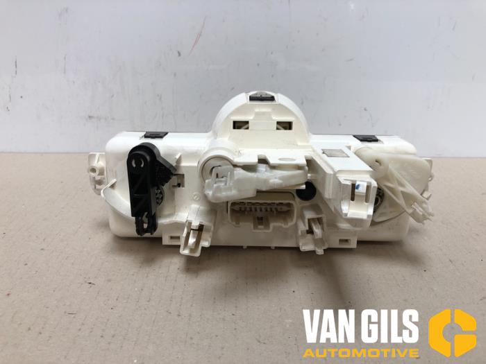 Kachel Bedieningspaneel van een Renault Modus/Grand Modus (JP) 1.4 16V 2004