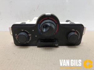 Gebruikte Chaufage Bedieningspaneel Renault Modus/Grand Modus (JP) 1.4 16V Prijs € 50,00 Margeregeling aangeboden door Van Gils Automotive
