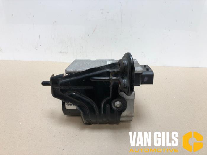 Gebruikte ABS Pomp Saab 9-3 Sport Estate (YS3F) 1.8t 16V BioPower Prijs € 50,00 Margeregeling aangeboden door Van Gils Automotive