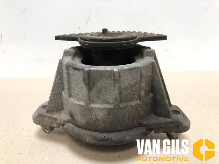 Gebruikte Motorrubber Mercedes C Estate (S204) 2.5 C-230 V6 24V Prijs € 30,00 Margeregeling aangeboden door Van Gils Automotive