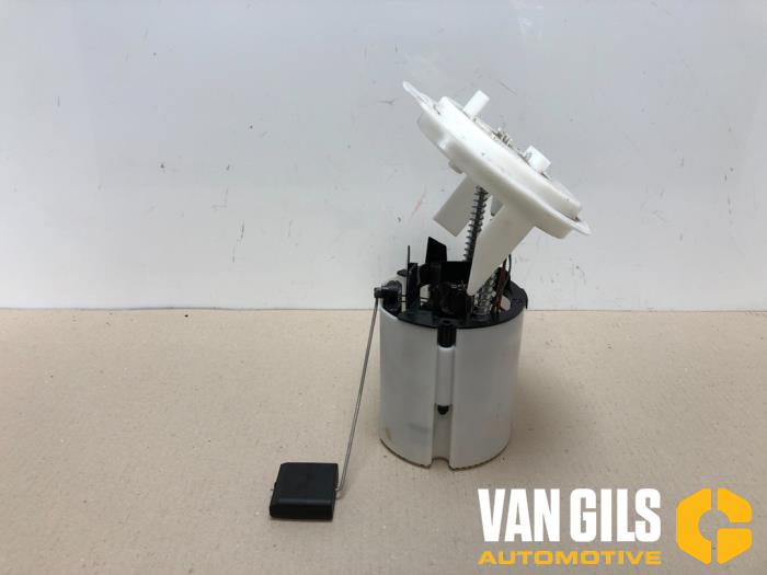 Gebruikte Tank element Pomp Mercedes C Estate (S204) 2.5 C-230 V6 24V Prijs € 74,99 Margeregeling aangeboden door Van Gils Automotive