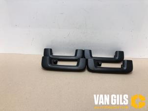 Gebruikte Handgrepenset Volvo V60 I (FW/GW) 2.4 D5 20V Autom. Prijs op aanvraag aangeboden door Van Gils Automotive
