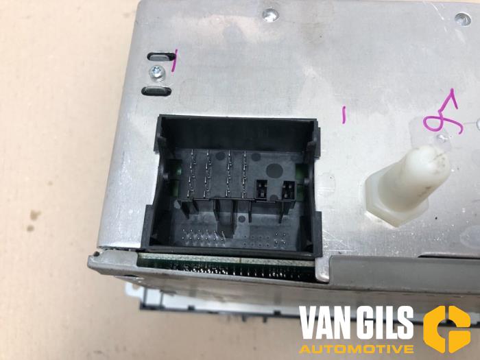 Radio CD Speler van een Ford Transit  2006