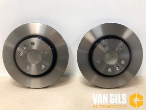 Nieuwe Remschijf voor Opel Astra J GTC (PD2/PF2) 2.0 CDTI 16V ecoFLEX Prijs € 78,65 Inclusief btw aangeboden door Van Gils Automotive