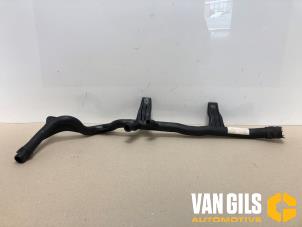 Gebruikte Koelwaterslang BMW 1 serie (E87/87N) 116i 1.6 16V Prijs € 30,00 Margeregeling aangeboden door Van Gils Automotive