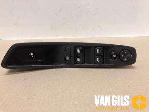 Gebruikte Raam schakelaar elektrisch Opel Grandland (X) 1.6 CDTi 120 Prijs € 49,99 Margeregeling aangeboden door Van Gils Automotive