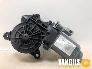 Gebruikte Portierruitmotor Volkswagen Up! (121) 1.0 12V 75 Prijs op aanvraag aangeboden door Van Gils Automotive