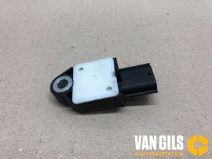 Gebruikte Sensor Airbag Peugeot 108 1.0 12V Prijs € 25,00 Margeregeling aangeboden door Van Gils Automotive