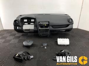 Gebruikte Airbag set + dashboard Renault Clio IV (5R) 1.5 Energy dCi 90 FAP Prijs op aanvraag aangeboden door Van Gils Automotive