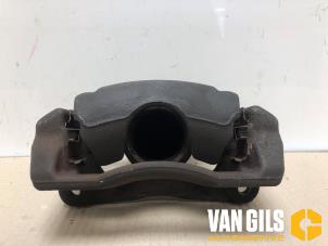 Gebruikte Remklauw (Tang) links-voor Suzuki Splash 1.2 16V Prijs € 40,00 Margeregeling aangeboden door Van Gils Automotive