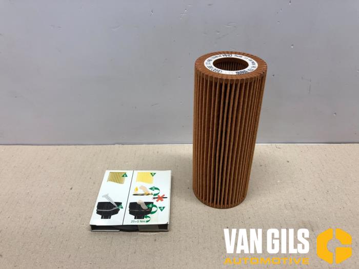 Nieuwe Oliefilter Audi A3 (8P1) 1.6 16V FSI Prijs € 36,30 Inclusief btw aangeboden door Van Gils Automotive