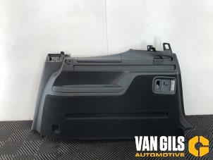 Gebruikte Kofferbakbekleding rechts Volkswagen Sharan (7N) Prijs op aanvraag aangeboden door Van Gils Automotive