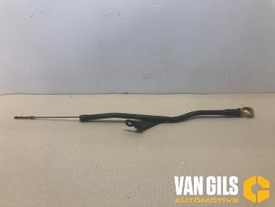 Gebruikte Peilstok Olie Volvo C30 (EK/MK) 1.6 D 16V Prijs € 20,00 Margeregeling aangeboden door Van Gils Automotive
