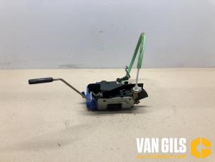 Gebruikte Deurslot Mechaniek 4Deurs links-achter Audi A3 (8L1) 1.9 TDI 110 Prijs € 50,00 Margeregeling aangeboden door Van Gils Automotive