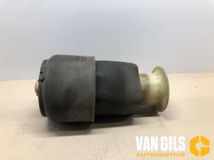 Gebruikte Luchtbalg BMW 5 serie Touring (F11) 525d 16V Prijs € 125,00 Margeregeling aangeboden door Van Gils Automotive