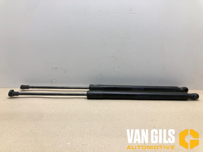 Gasdemperset Kofferdeksel van een Volkswagen Golf VII (AUA) 1.4 GTE 16V 2015
