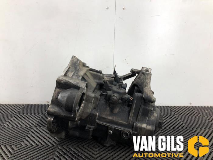 Versnellingsbak van een Audi A3 (8P1) 2.0 16V FSI 2004