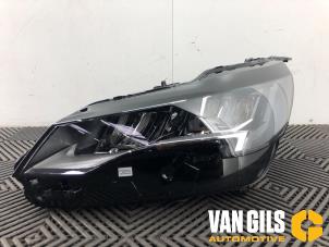 Nieuwe Linker Koplamp Peugeot 3008 II (M4/MC/MJ/MR) 1.2 12V e-THP PureTech 130 Prijs € 786,49 Inclusief btw aangeboden door Van Gils Automotive