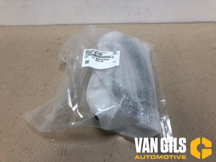 Handgreep van een Hyundai Tucson (NX) 1.6 T-GDI HEV 2023
