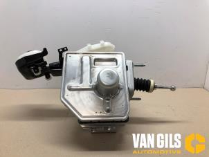 Gebruikte Hoofdremcilinder Polestar Polestar 2 82kWh Long Range Single Motor Prijs € 699,99 Margeregeling aangeboden door Van Gils Automotive