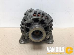 Gebruikte Dynamo Renault Clio III (BR/CR) 1.2 16V TCe 100 Prijs € 49,99 Margeregeling aangeboden door Van Gils Automotive