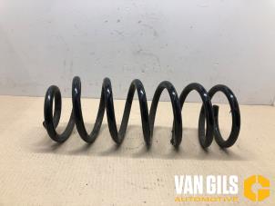 Gebruikte Schroefveer achter Ford Transit Connect (PJ2) 1.6 TDCi 16V 95 Prijs op aanvraag aangeboden door Van Gils Automotive