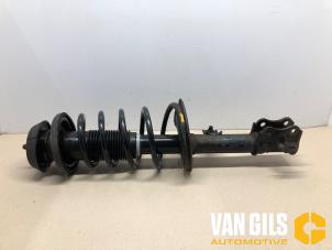 Gebruikte Veerpoot rechts-voor Suzuki Swift (ZA/ZC/ZD1/2/3/9) 1.3 VVT 16V Prijs € 75,00 Margeregeling aangeboden door Van Gils Automotive