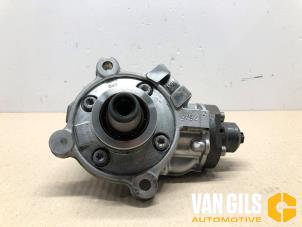 Gebruikte Dieselpomp Mercedes Vito (447.6) 2.0 116 CDI 16V Prijs € 349,99 Margeregeling aangeboden door Van Gils Automotive
