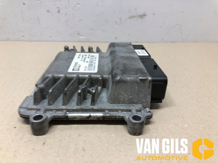 Computer Motormanagement van een Chevrolet Spark (M300) 1.0 16V 2011