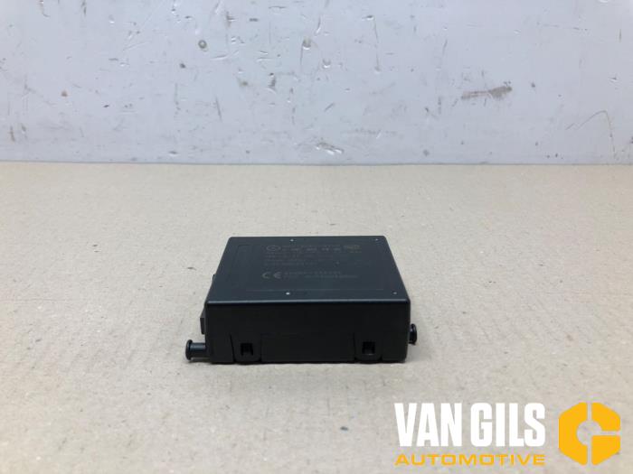 Gebruikte Alarm sensor Mercedes E (R207) E-200 2.0 Turbo 16V Prijs € 30,00 Margeregeling aangeboden door Van Gils Automotive