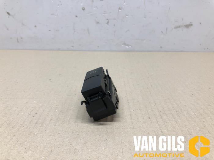 Gebruikte PDC Schakelaar Mercedes E (R207) E-200 2.0 Turbo 16V Prijs € 30,00 Margeregeling aangeboden door Van Gils Automotive