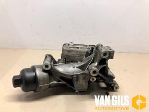 Gebruikte Oliefilterhuis Mercedes Vito (447.6) 2.0 116 CDI 16V Prijs op aanvraag aangeboden door Van Gils Automotive
