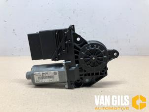 Gebruikte Raammotor 2Deurs achter Volkswagen Golf V (1K1) 1.4 GT 16V Prijs op aanvraag aangeboden door Van Gils Automotive