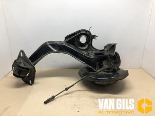 Gebruikte Fusee links-achter BMW 2 serie Active Tourer (F45) 216i 1.5 TwinPower Turbo 12V Prijs € 149,99 Margeregeling aangeboden door Van Gils Automotive