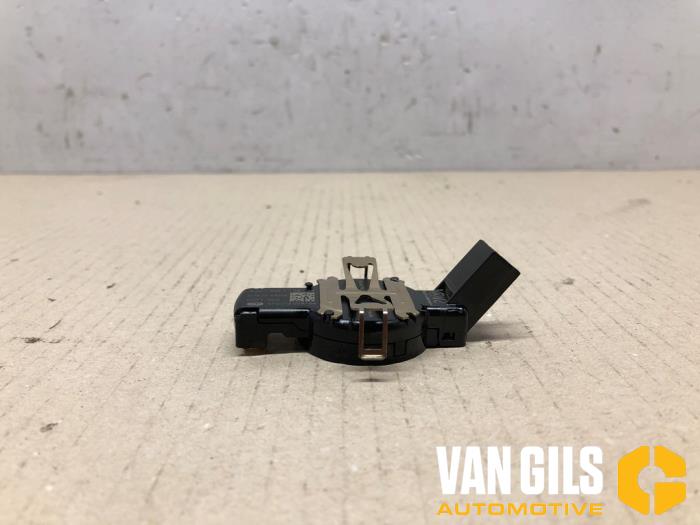 Gebruikte Regensensor Mercedes B (W247) 2.0 B-200d Prijs € 34,95 Margeregeling aangeboden door Van Gils Automotive