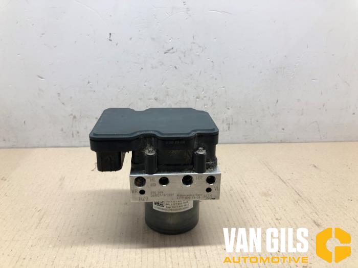 Gebruikte ABS Pomp Mercedes B (W247) 2.0 B-200d Prijs € 249,99 Margeregeling aangeboden door Van Gils Automotive